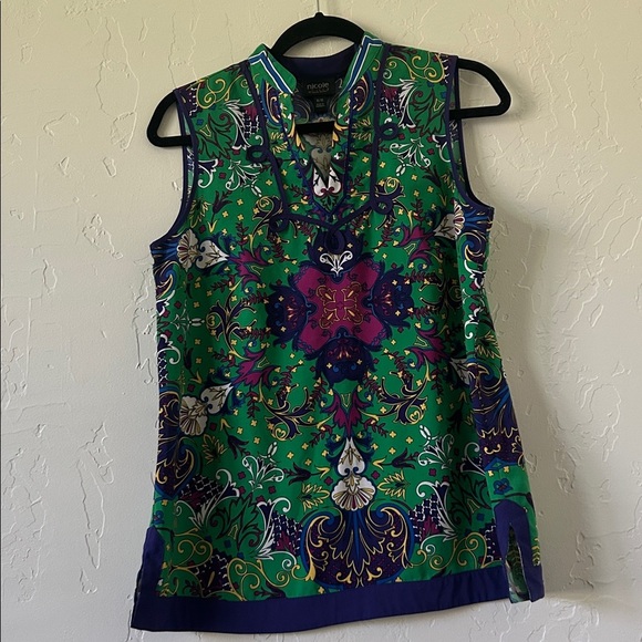 Nicole- Floral Green Sleeveless Blouse, Size M - Picture 4 of 7
